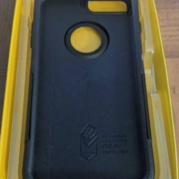 NEW OtterBox Commuter Series Case for iPhone 8 Plus and iPhone 7 Plus - Black - Picture 3 of 3